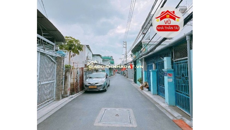 Bán nhà đẹp Măt Tiền Q.4, Gần Tân Vĩnh, 5,2m x 10m, 4 tầng, Giá nhỉnh 8 tỷ.